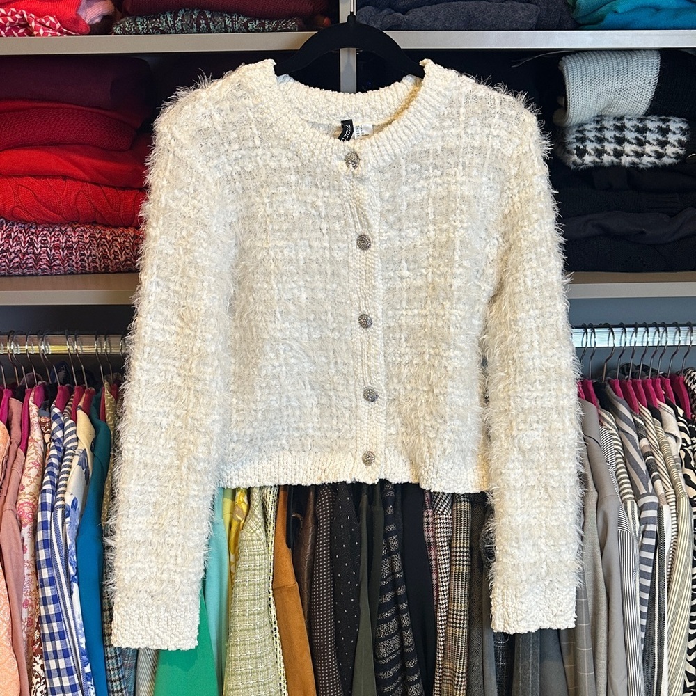 Divided by H&M white/cream eyelash long sleeve button front cardigan size S